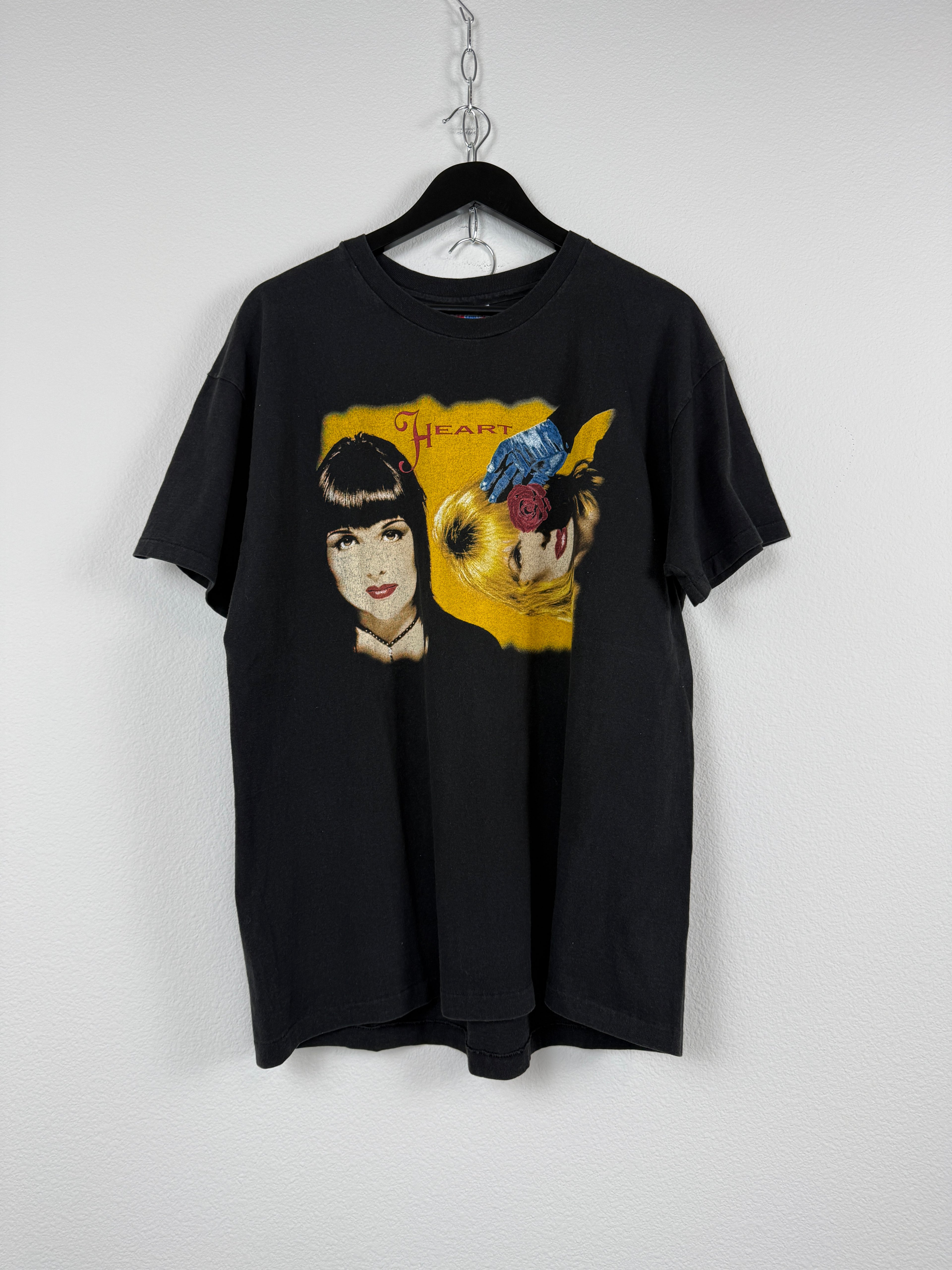 Vintage Heart Desire Walks On Tour Tee