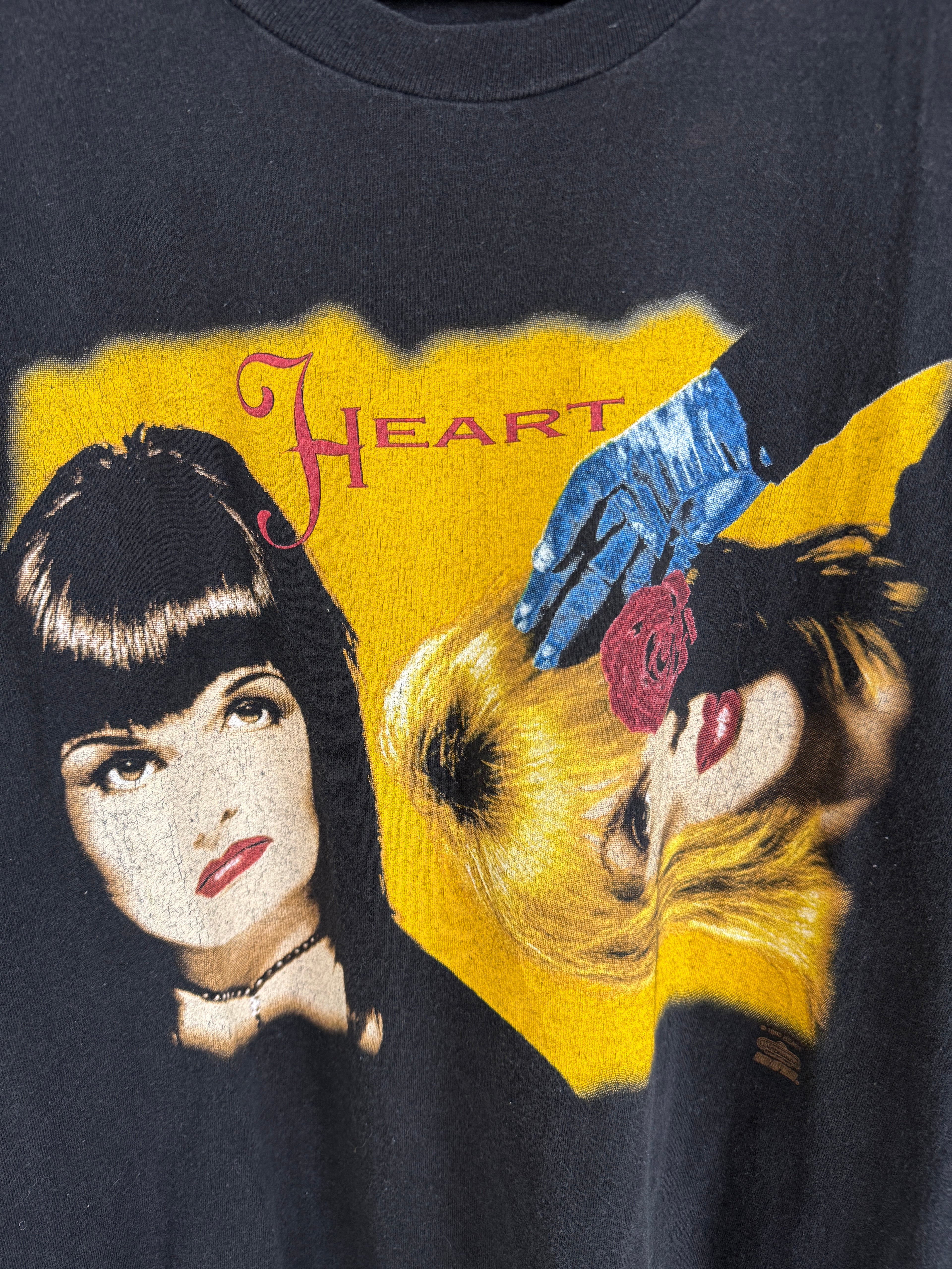 Vintage Heart Desire Walks On Tour Tee